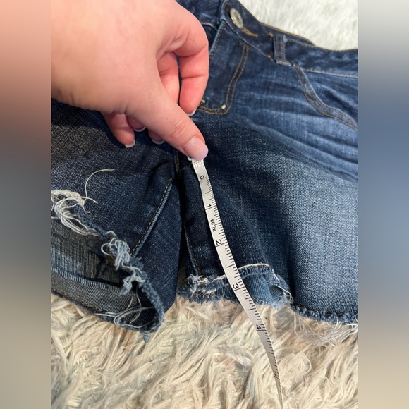 American Eagle Shortie Jean Shorts Size 8 - Picture 4 of 7